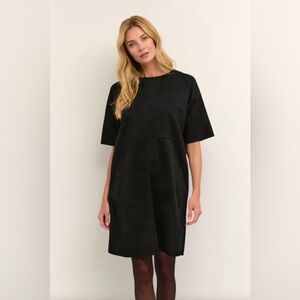 GOLDIE Faux Suede Leather Black Shift Dress M Medium Short Sleeve Crew Neck